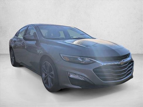 Used 2023 Chevrolet Malibu LT image 3