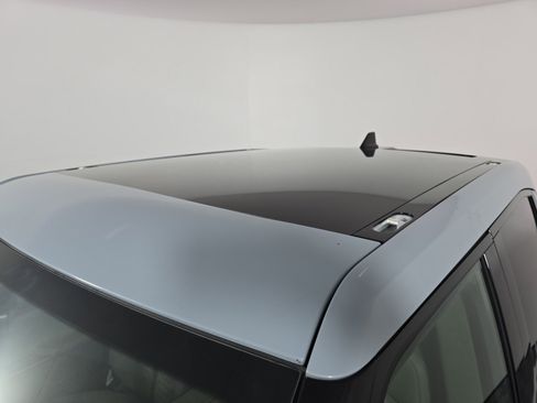 Used 2023 Rivian R1T Adventure AWD/4WD image 13
