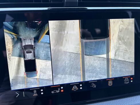 New 2026 GMC Sierra 2500 Denali w/ Denali Reserve Package AWD/4WD image 32