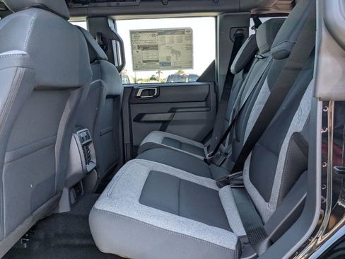 New 2025 Ford Bronco 4-Door image 15