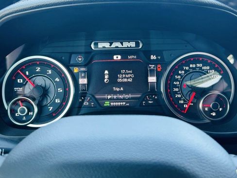 Used 2024 RAM 1500 Laramie image 18