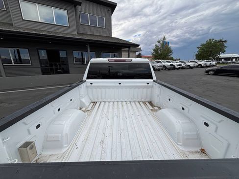 Used 2019 Chevrolet Silverado 1500 LT w/ Z71 Off-Road Package AWD/4WD image 13