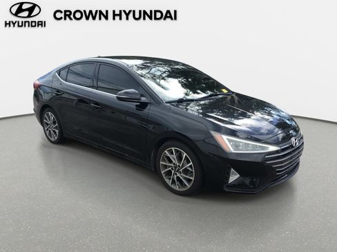 Used 2020 Hyundai Elantra Limited FWD image 3