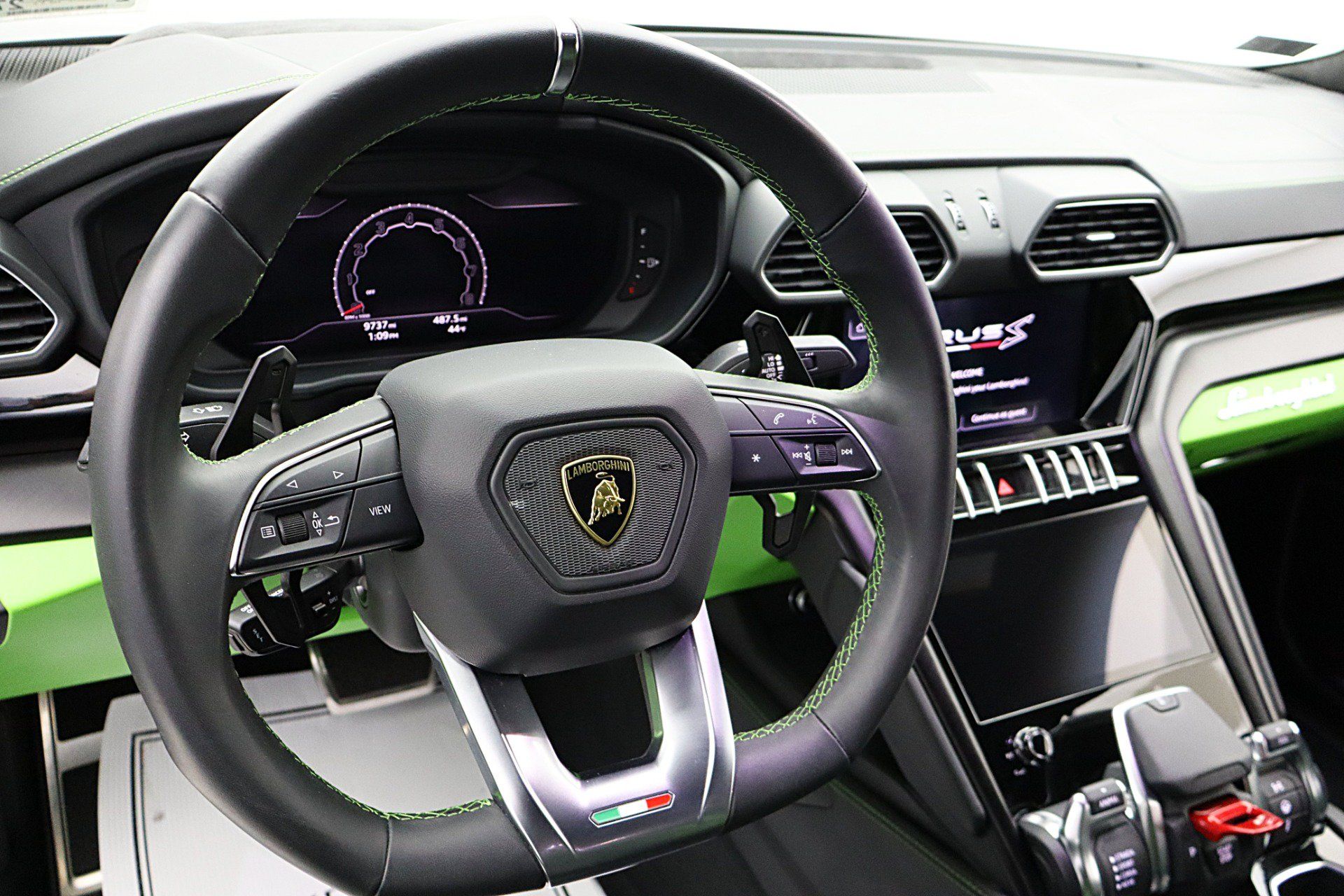 Used 2024 Lamborghini Urus S AWD/4WD image 31
