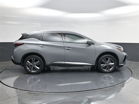 Used 2024 Nissan Murano Platinum w/ Cargo Package image 2