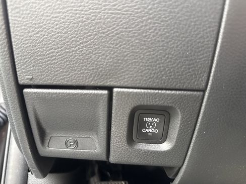 Used 2023 RAM 2500 Limited image 22