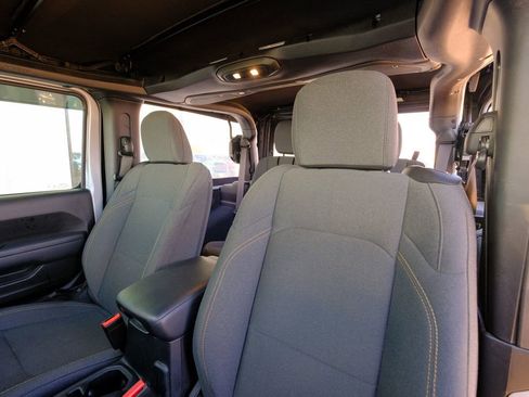 Used 2024 Jeep Wrangler Sport image 21