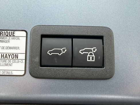 Used 2024 Toyota Corolla Cross XLE w/ Convenience Package FWD image 30