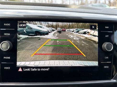 Certified 2023 Volkswagen Taos SEL image 18