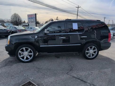 Used 2014 Cadillac Escalade Premium image 7