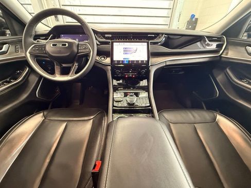 Used 2022 Jeep Grand Cherokee Limited 4xe image 26