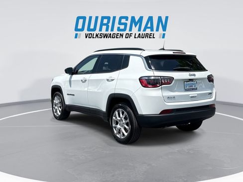 Used 2023 Jeep Compass Latitude AWD/4WD image 6