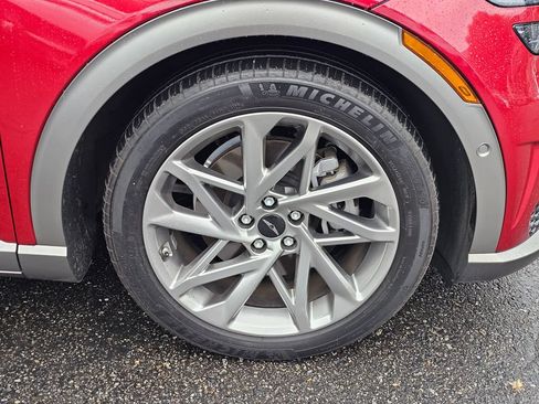 Certified 2023 Genesis GV60 Advanced AWD/4WD image 31