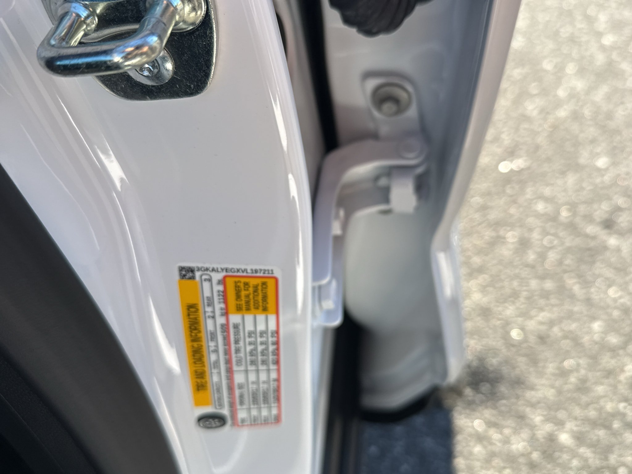 New 2027 GMC Terrain AT4 w/ Convenience Package III AWD/4WD image 24