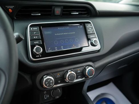 Used 2025 Nissan Kicks Play S FWD image 7