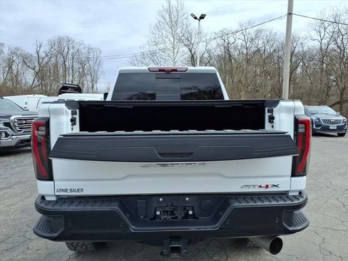 Used 2025 GMC Sierra 2500 AT4X image 31