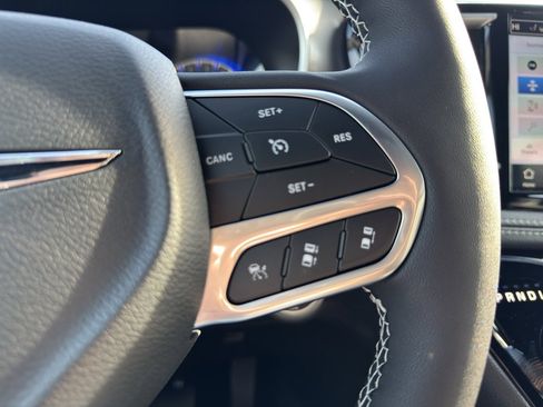 New 2026 Chrysler Pacifica Select AWD/4WD image 21