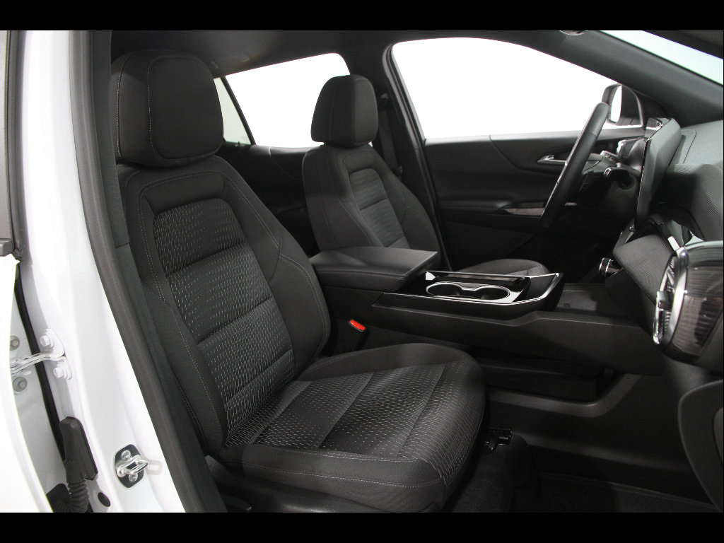 Certified 2025 Chevrolet Equinox LT FWD image 18