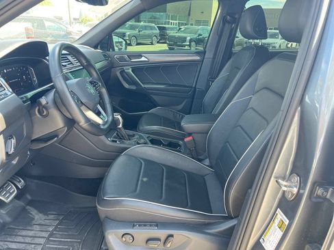 Used 2022 Volkswagen Tiguan SEL R-Line AWD/4WD image 10