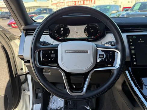 Used 2024 Land Rover Range Rover Sport SE image 25