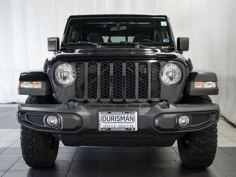 Used 2023 Jeep Gladiator Sport AWD/4WD image 2