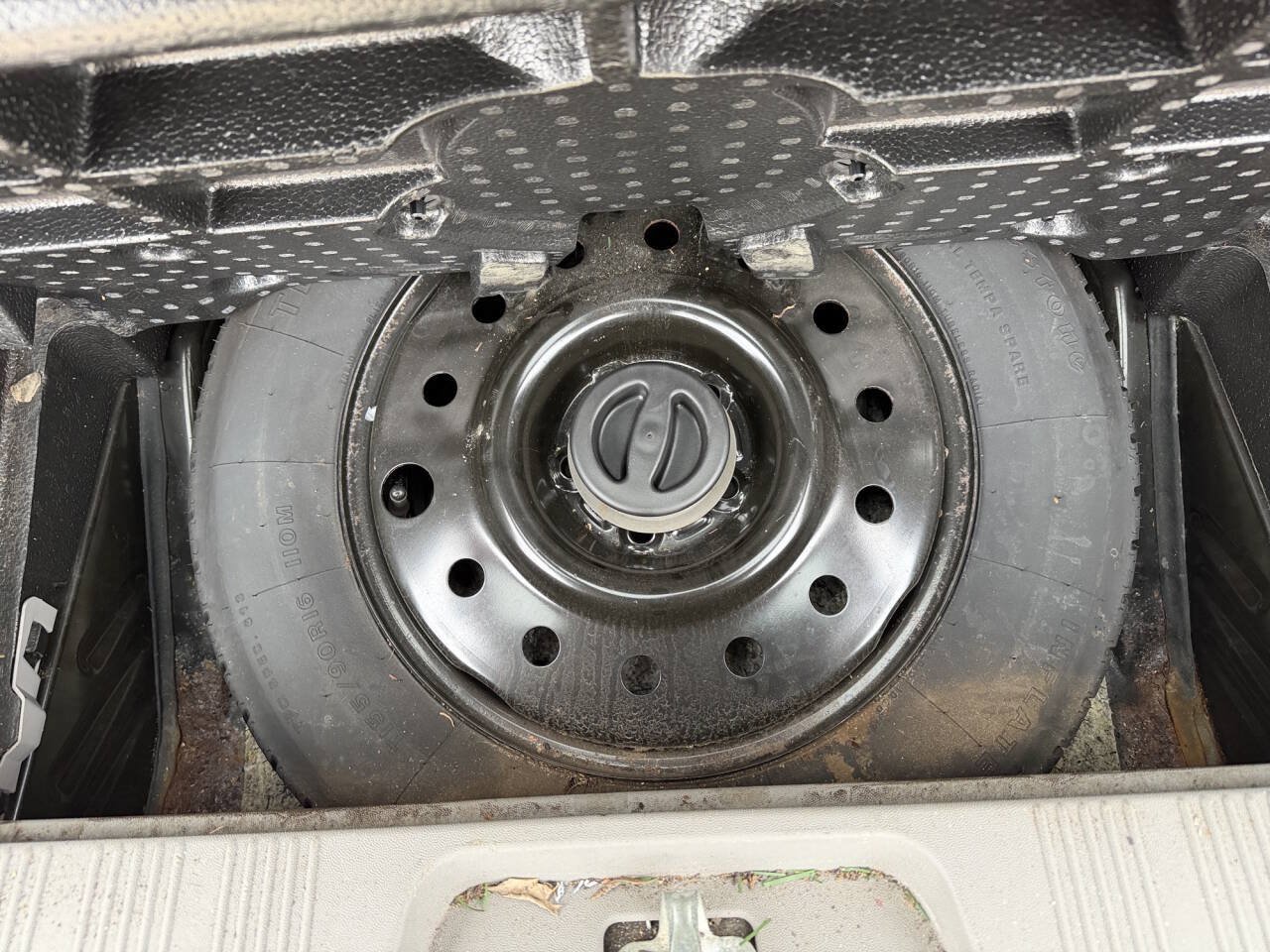 Used 2003 Saturn Vue 2WD w/ PWR Pkg image 24