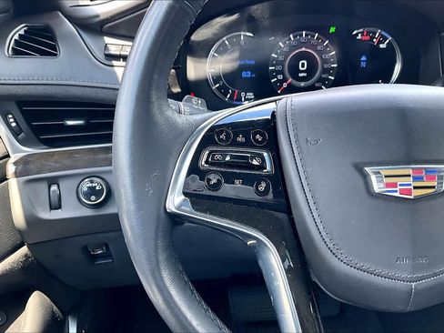 Used 2020 Cadillac Escalade Platinum RWD image 24