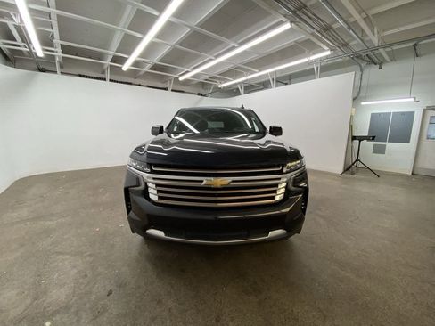 Used 2024 Chevrolet Tahoe High Country w/ Premium Package image 9