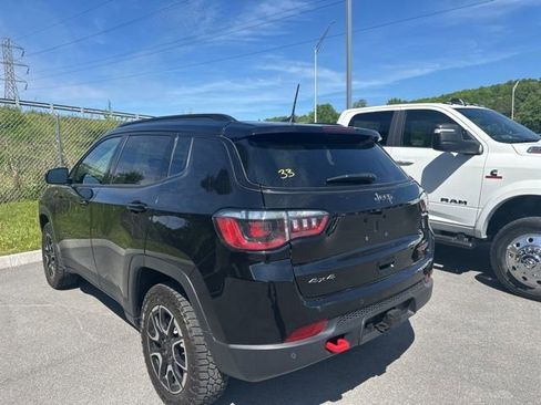 Used 2025 Jeep Compass Trailhawk w/ Trailer Tow Group AWD/4WD image 26