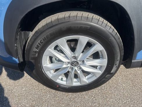 Used 2026 Toyota Corolla Cross LE image 11