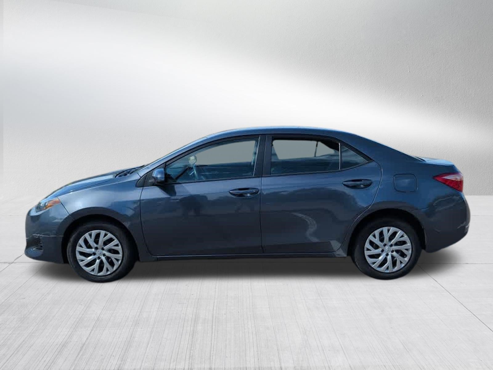 Used 2019 Toyota Corolla LE FWD image 3