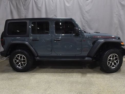 Used 2024 Jeep Wrangler Unlimited Rubicon w/ Convenience Group AWD/4WD image 3