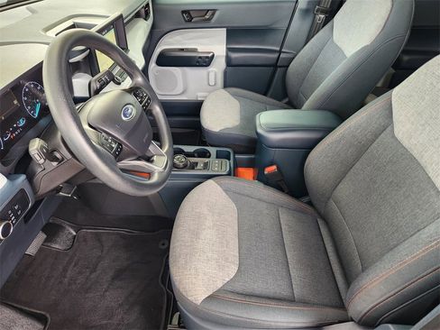 Used 2024 Ford Maverick XLT image 14