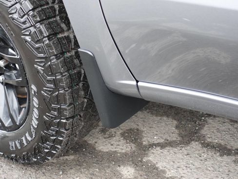 Used 2022 Chevrolet Silverado 1500 LT Trail Boss w/ Convenience Package II image 12