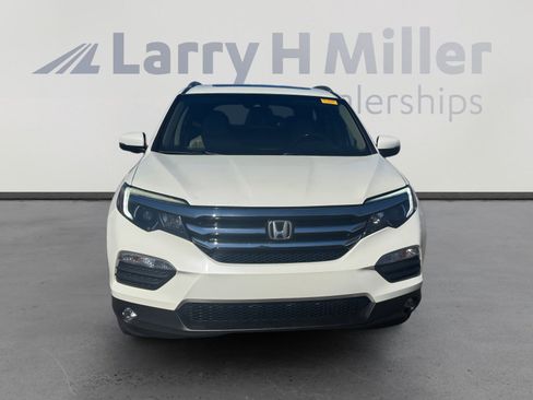 Used 2017 Honda Pilot Touring image 5