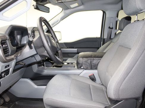Used 2025 Ford F150 XLT w/ Equipment Group 302A MID image 17