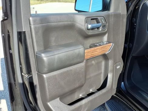 Used 2020 Chevrolet Silverado 1500 High Country w/ Technology Package image 8