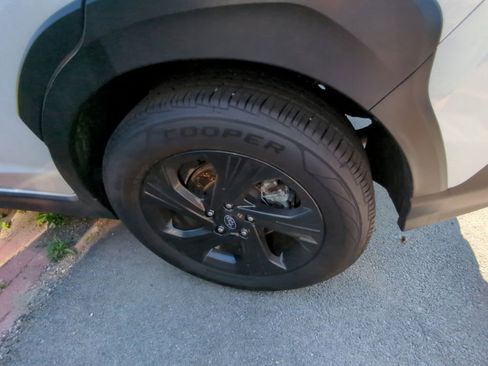 Used 2024 Subaru Crosstrek 2.0i AWD/4WD image 5