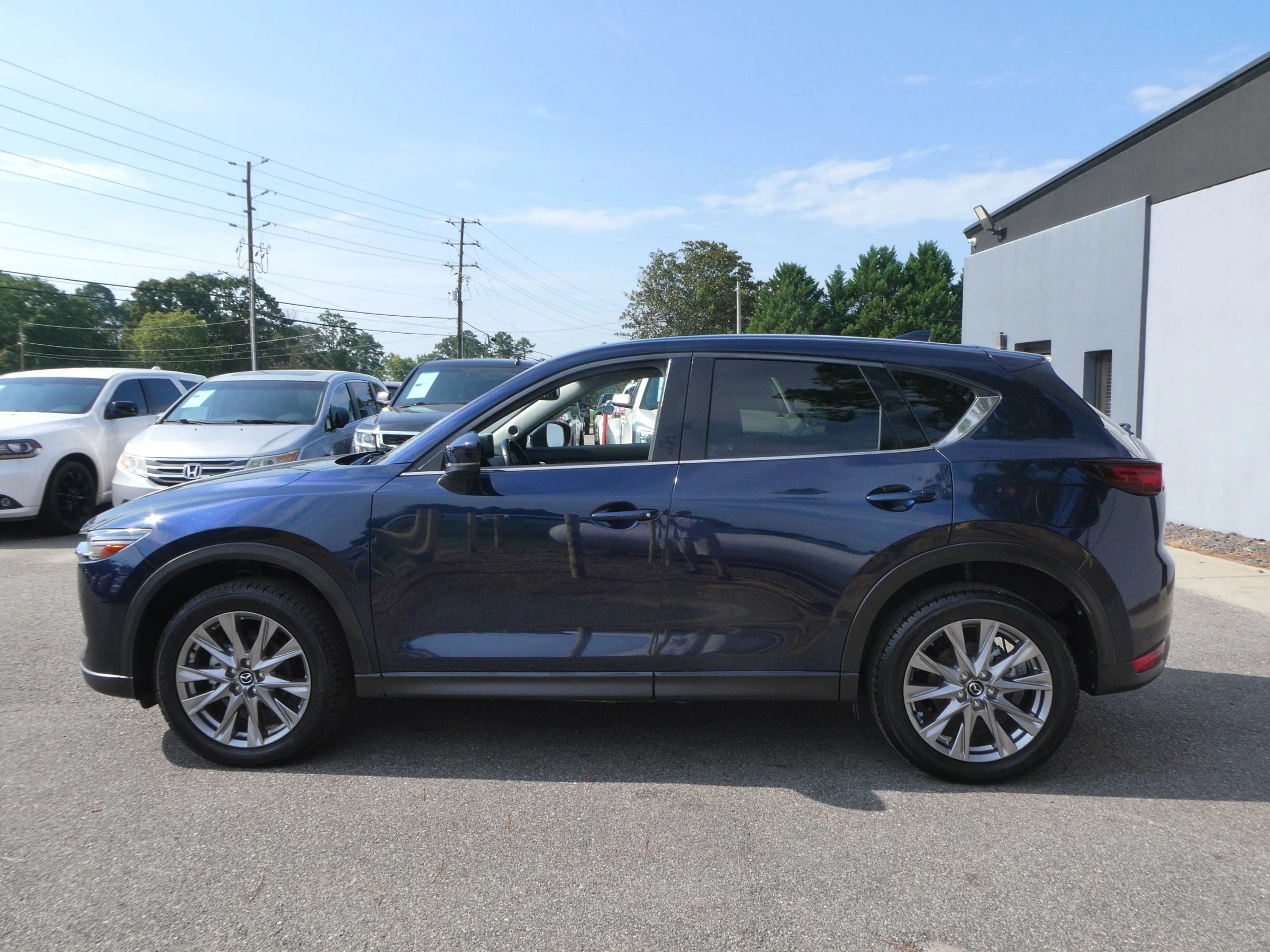 Used 2021 MAZDA CX-5 Grand Touring FWD image 9