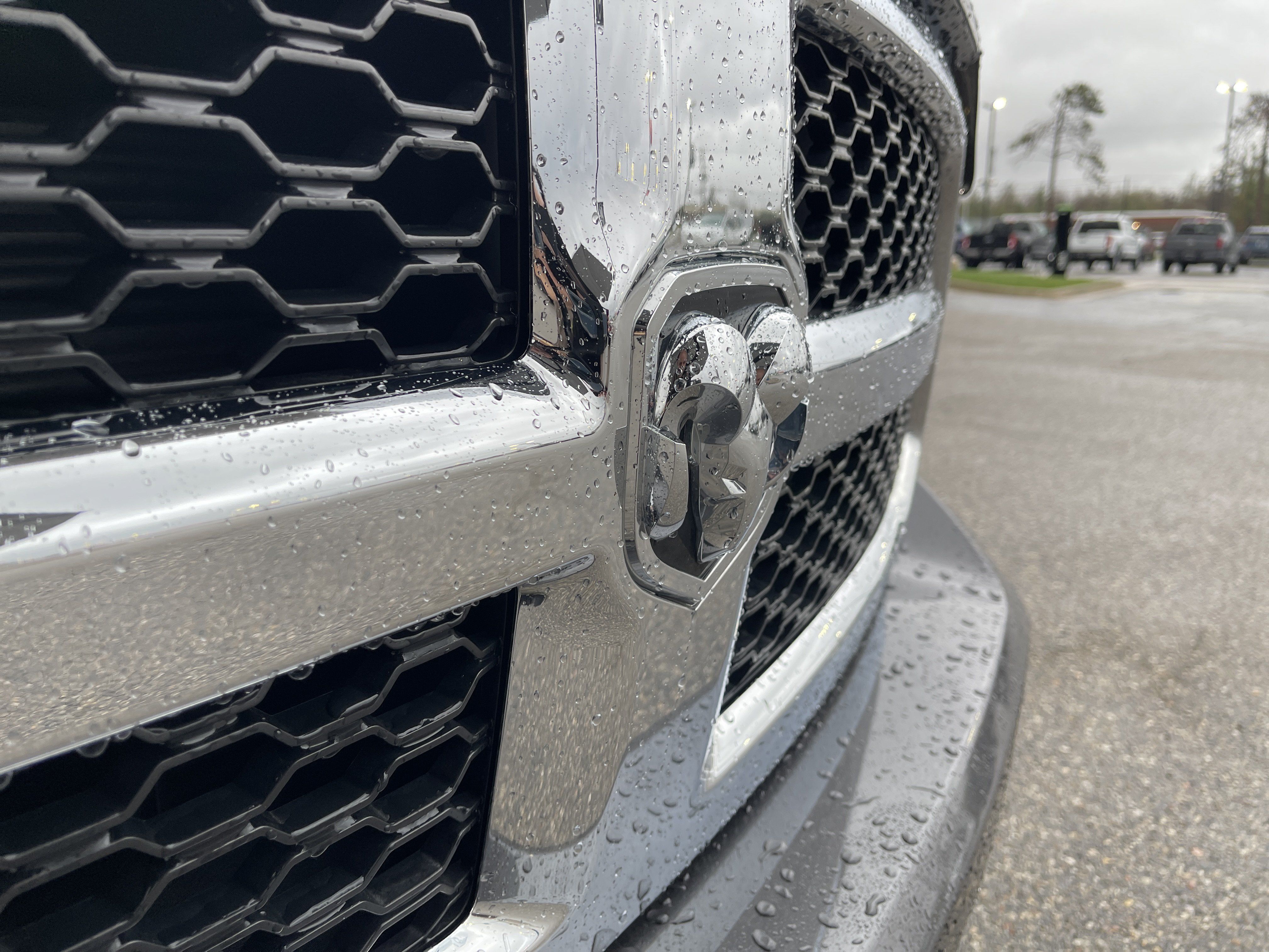 Used 2018 RAM 1500 Classic SLT AWD/4WD image 22