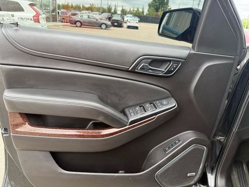 Used 2016 GMC Yukon XL SLT w/ HD Trailering Package AWD/4WD image 8