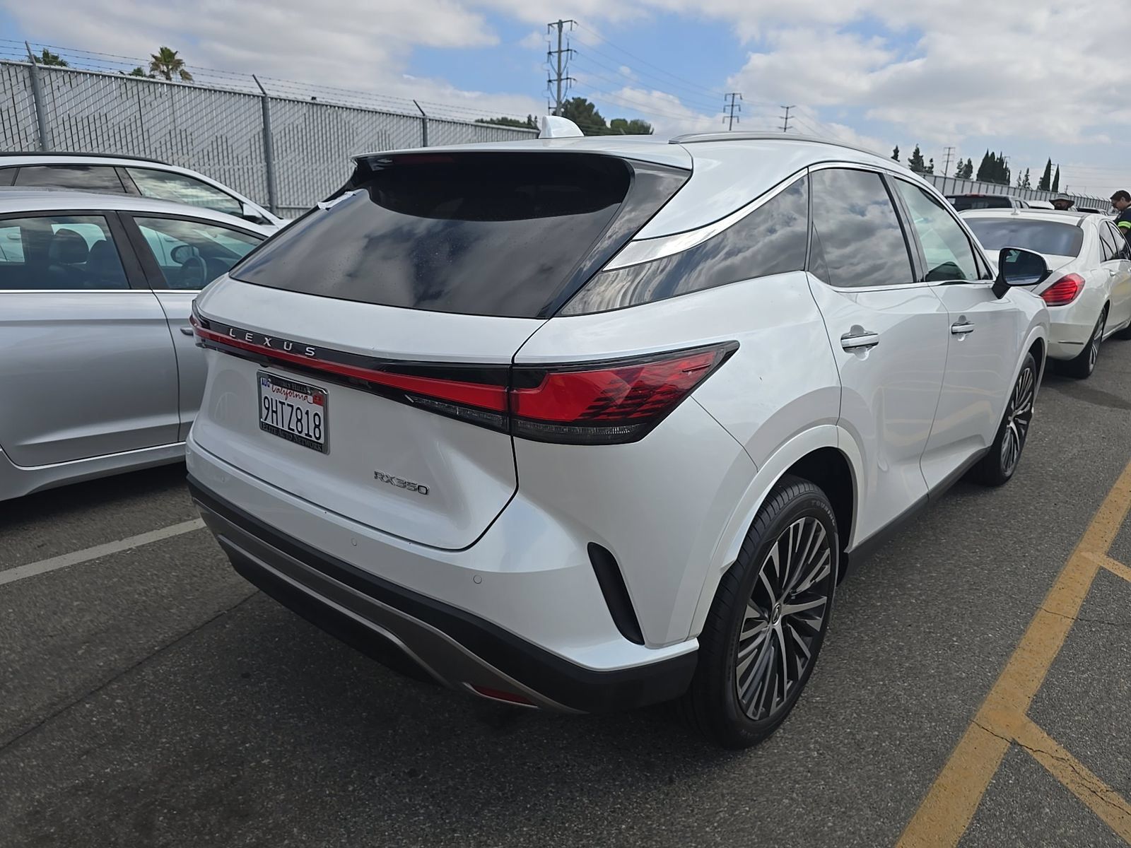 Used 2023 Lexus RX 350 Premium Plus w/ Cold Area Package FWD image 3