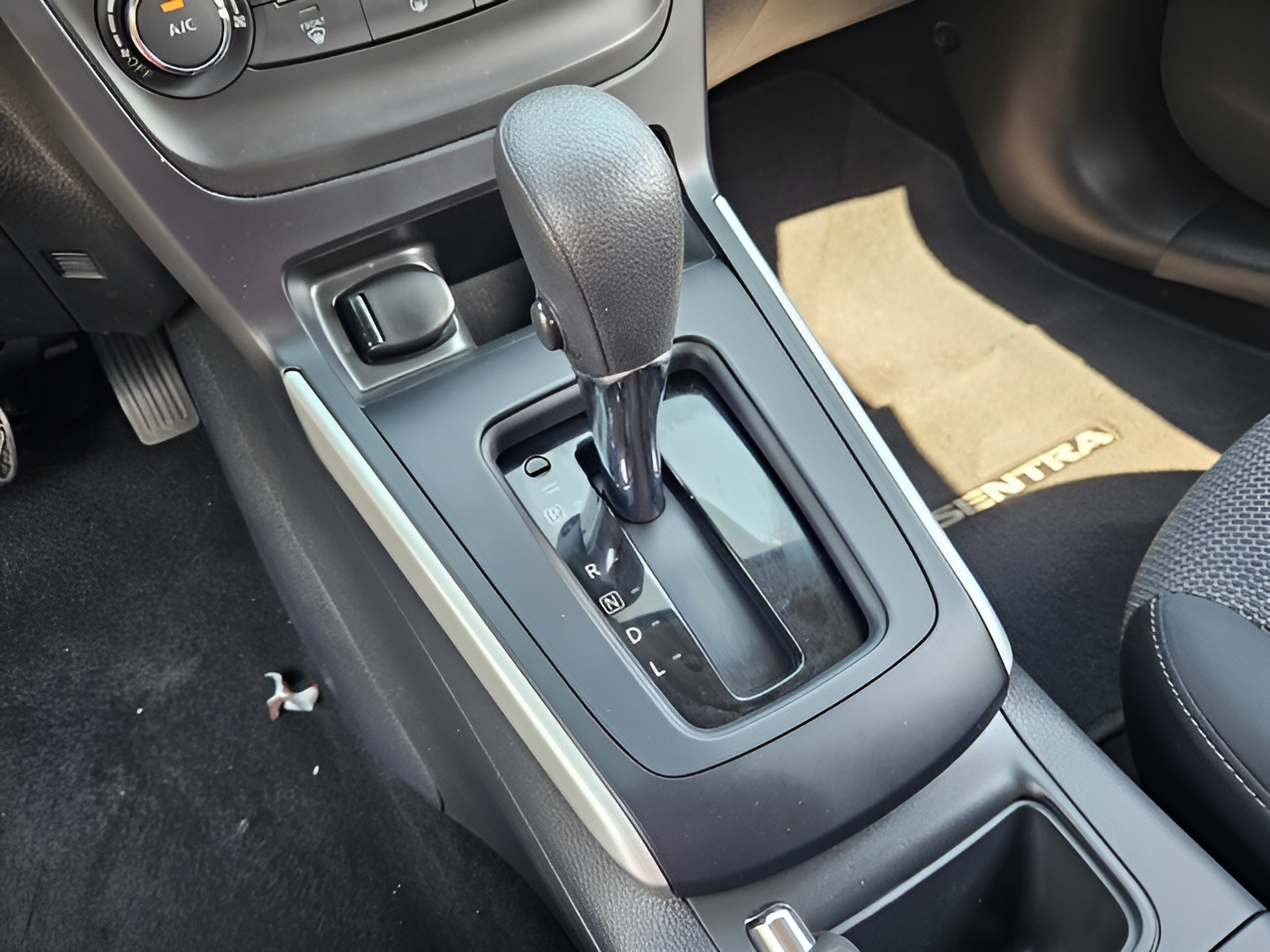 Used 2019 Nissan Sentra S FWD image 16
