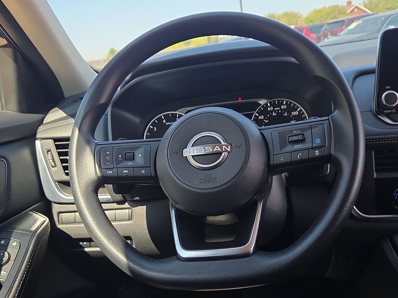 Used 2024 Nissan Rogue SV FWD image 14