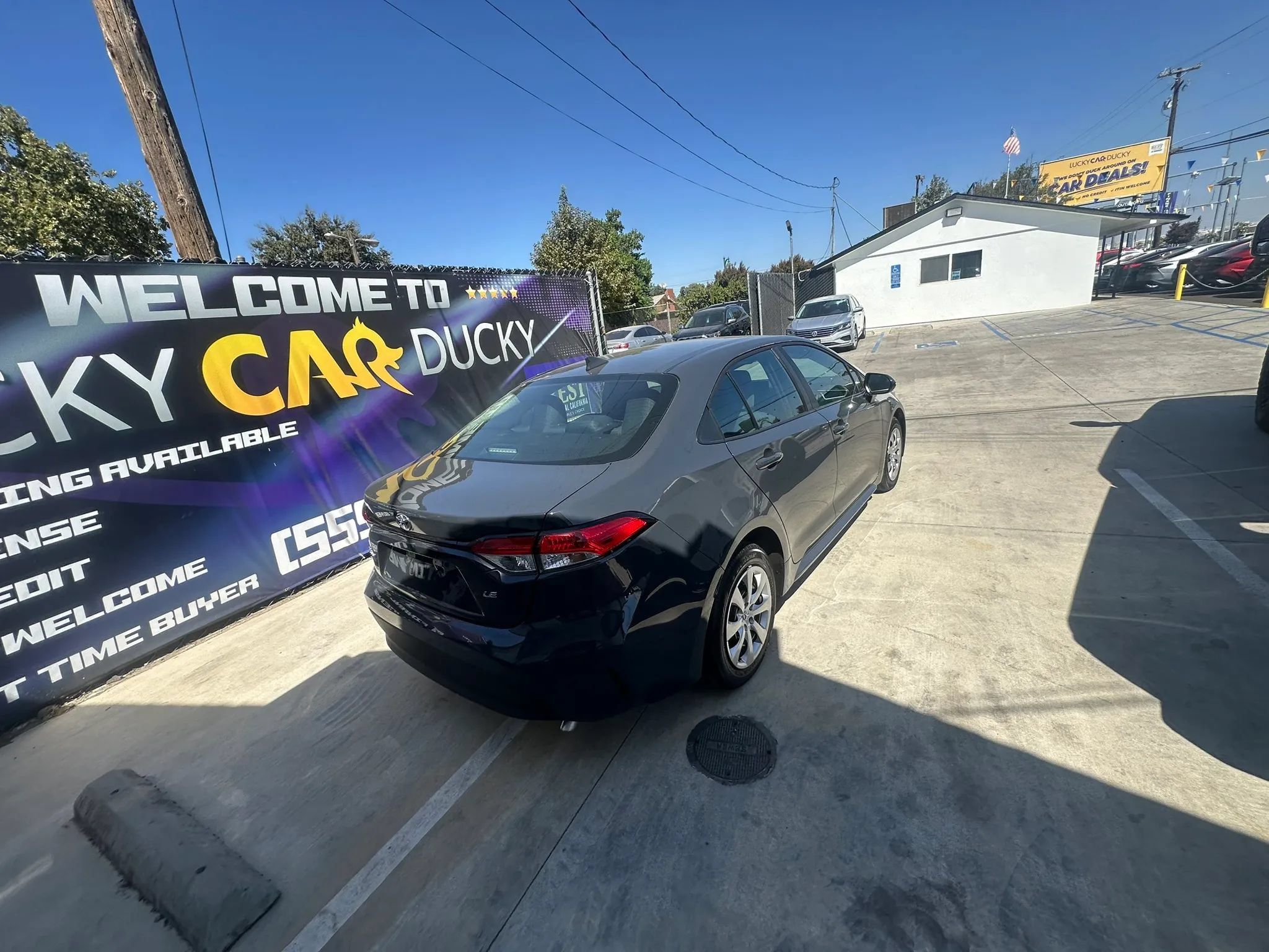 Used 2026 Toyota Corolla LE FWD image 8