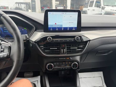Used 2022 Ford Escape Titanium AWD/4WD image 21