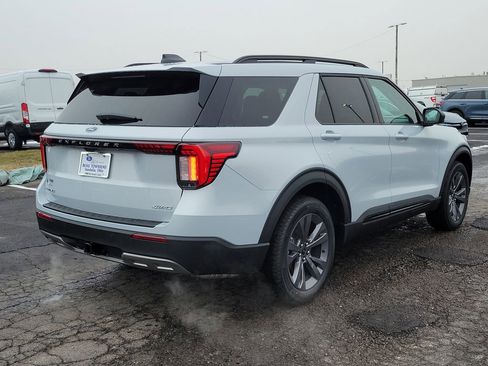 New 2026 Ford Explorer Active w/ Active Comfort Package image 4