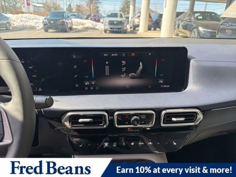 New 2026 Nissan Sentra SL w/ Floor Mat Package image 8