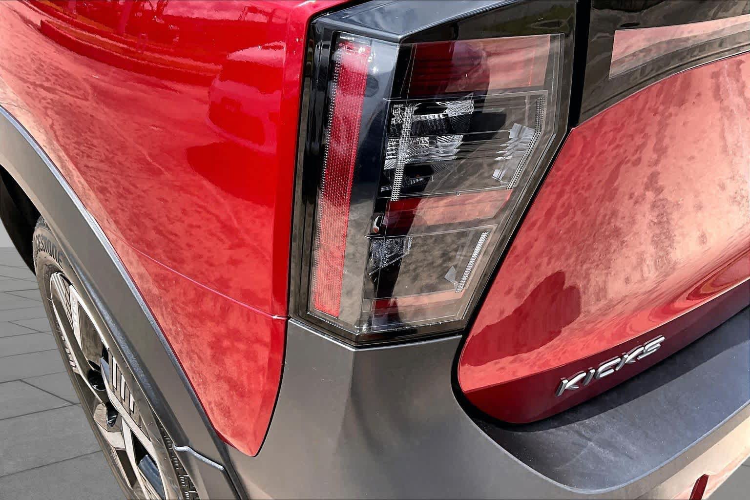 Certified 2025 Nissan Kicks SV FWD image 29