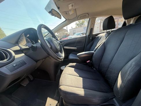 Used 2012 MAZDA MAZDA2 Sport image 8